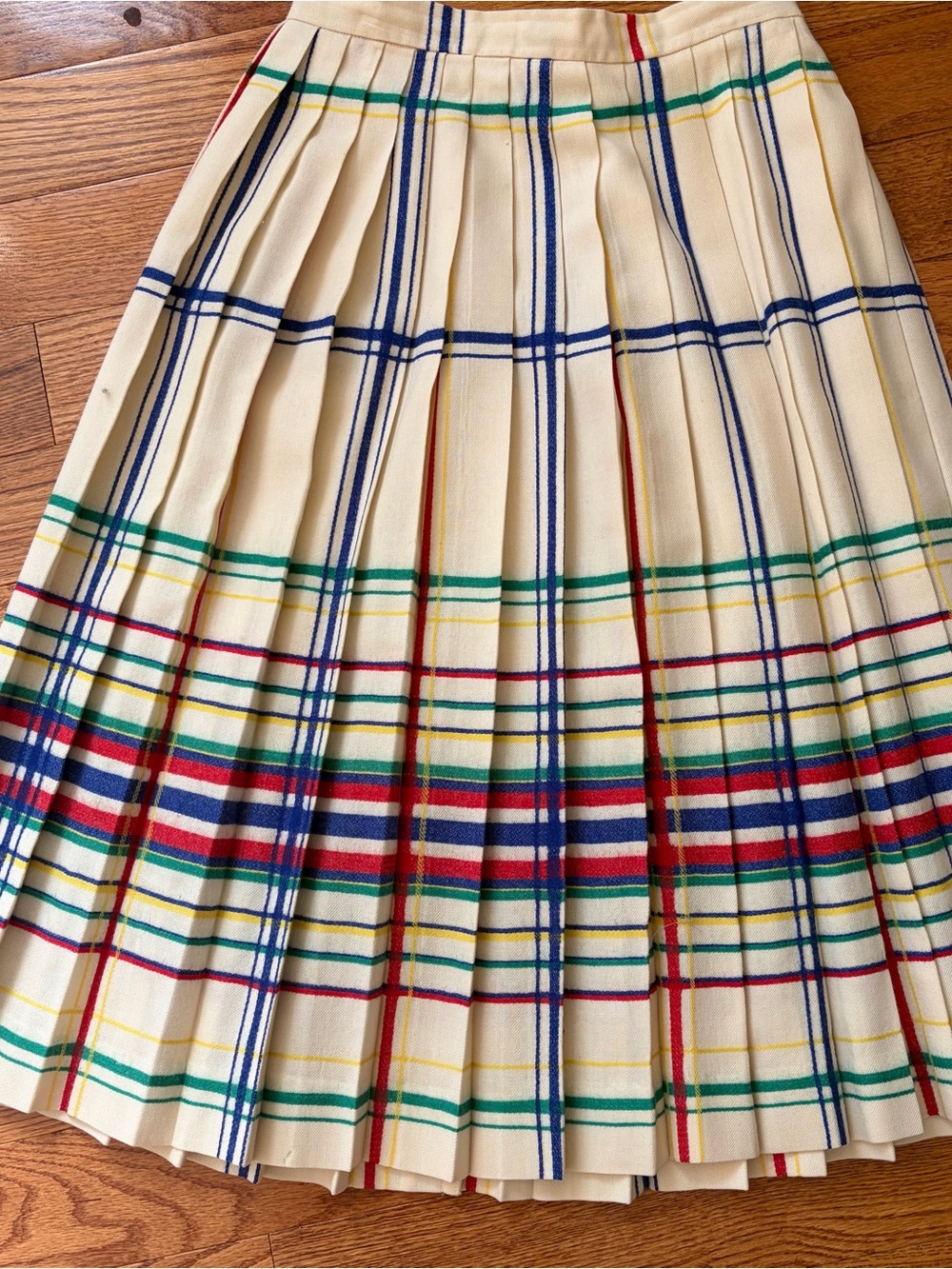 Vintage Evan Picone Plaid Wool Pleated Skirt Red Blue Ivory Sz 8 Tartan Academia